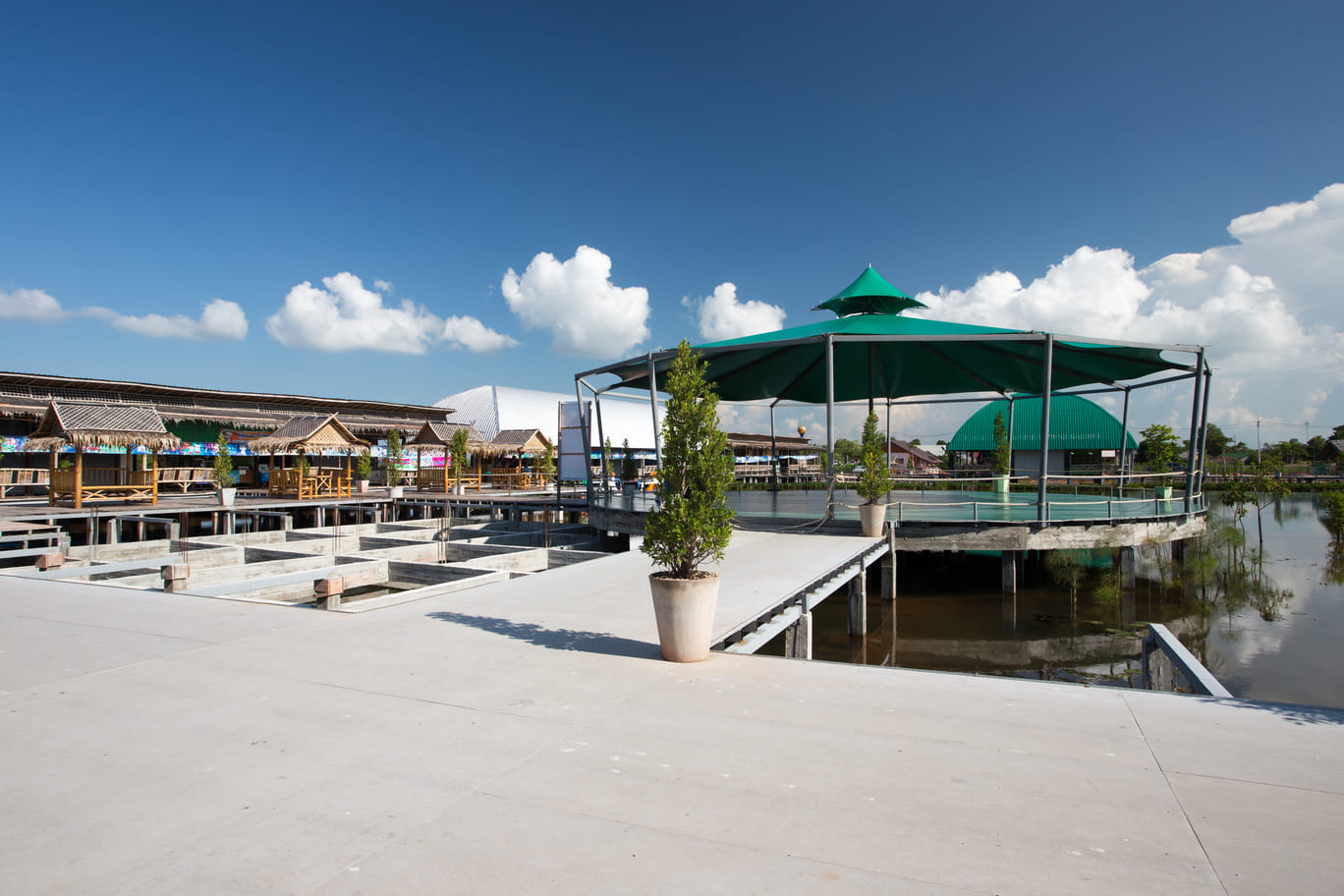 Floating Market